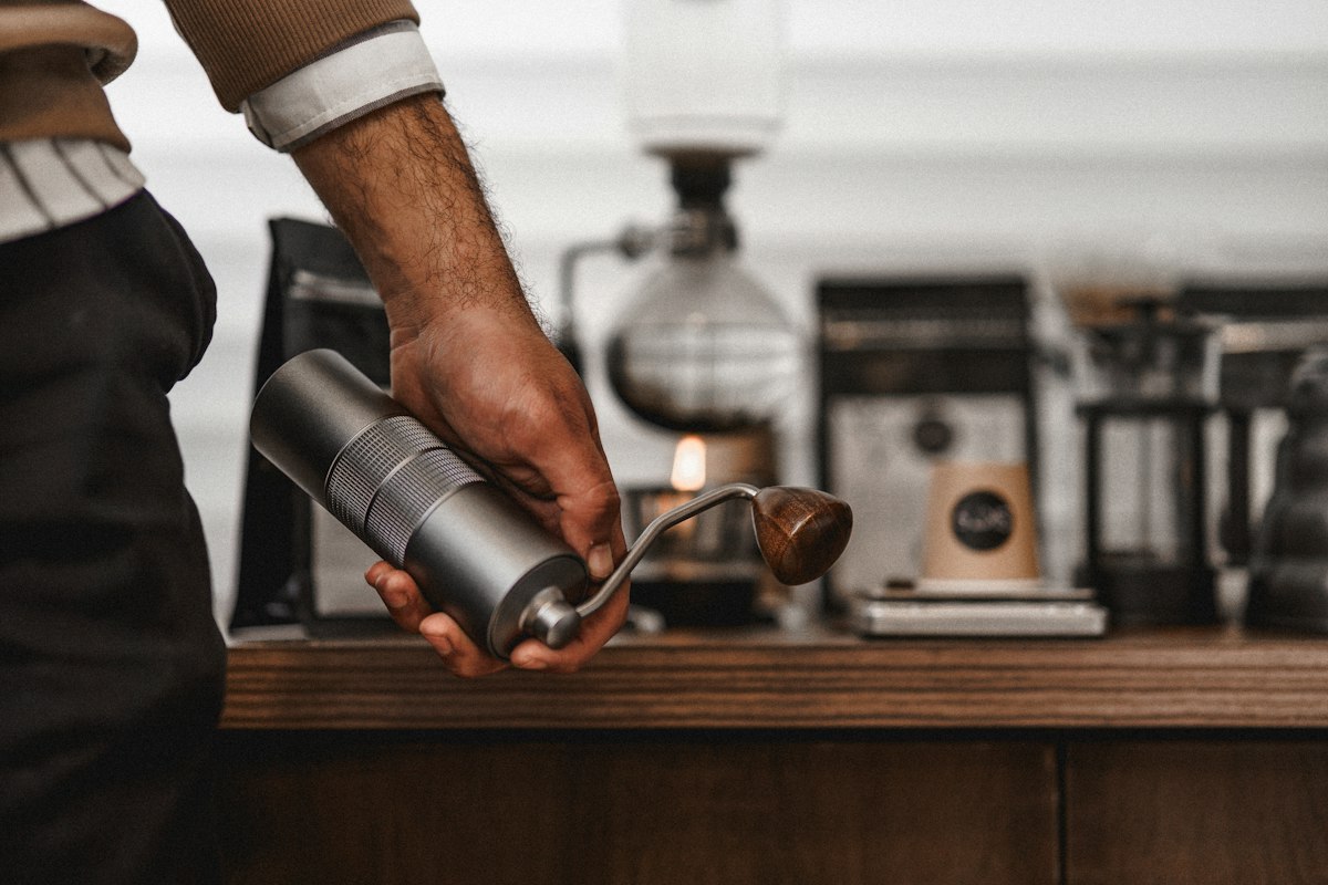 Manual Coffee Grinder - Precision Craftsmanship